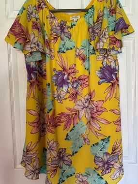 Umgee Yellow Floral Short Sleeve Swing Top